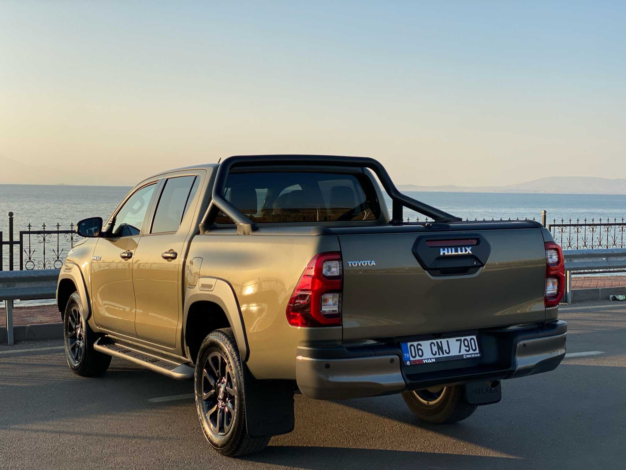 TOYOTA INVINCIBLE 2.4 4X4 