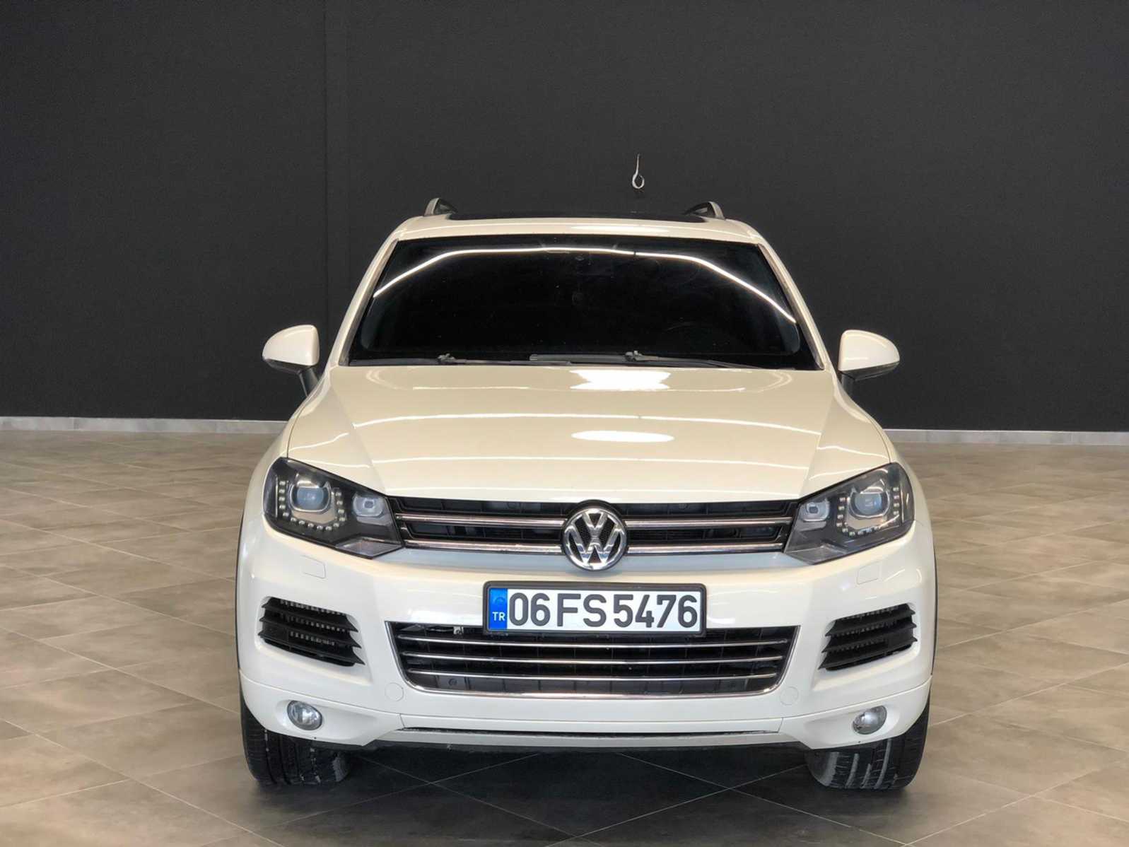 VOLKSWAGEN TOUAREG 